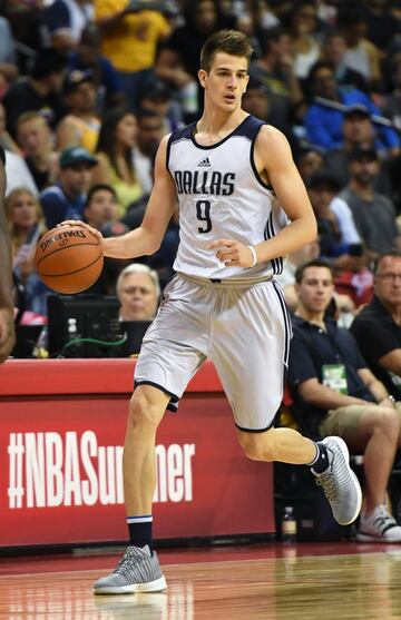 Hermano menor de Juan, también jugador de baloncesto, se desempeña actualmente como jugador de la plantilla del Zaragoza tras pasar por la G-League y la NBA, donde llegó a debutar de la mano de los Mavericks antes de disputar cuatro solitarios encuentros con los Hawks. Con 28 años, ya no es parte de la Generación Dorada argentina.