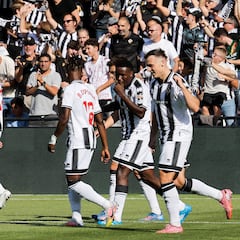 Pablo Hernández devuelve la alegría a Castalia ante un Sporting que continúa en caída libre