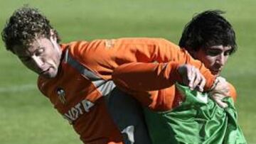 <B>CON EL GRUPO. </B>Vicente lleva integrado con el equipo en las sesiones toda la semana.