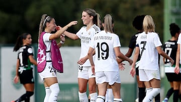Soccer Football - Women's Champions League - Second Round - First Leg - Sporting CP v Real Madrid - CGD Stadium Aurelio Pereira, Alcochete, Portugal - September 19, 2024 Real Madrid's Melanie Leupolz and Athenea del Castillo celebrate after the match REUTERS/Rodrigo Antunes