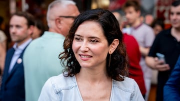 La presidenta de la Comunidad de Madrid, Isabel D¨ªaz Ayuso, llega al acto de conmemoraci¨®n del 50? aniversario de la cadena de restaurantes Burger King en Espa?a, a 17 de junio de 2025, en Madrid (Espa?a). Burger King celebra el 50 aniversario de su llegada a Espa?a. El primer restaurante abri¨® sus puertas en la Plaza de los Cubos de Madrid el 27 de junio de 1975, marcando el inicio de su expansi¨®n en Europa. Este hito se conmemora con eventos especiales y promociones, incluyendo la venta de Whoppers a 50 c¨¦ntimos para recordar el precio original en pesetas.
17 JUNIO 2025;BURGUER KING;COMIDA R?PIDA;HAMBURGUESA;75 ANIEVRSARIO
A. P¨¦rez Meca / Europa Press
17/06/2025