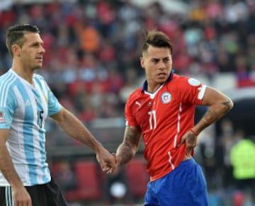 Eduardo Vargas es el sexto chileno m&aacute;ximo goleador de Copa Am&eacute;rica, en 2015 junto al peruano Paolo Guerrero (4), tras David Arellano en 1926, Ra&uacute;l Toro en 1937, Francisco Molina en 1953, Enrique Hormaz&aacute;bal en 1956 y Jorge Peredo en 1979.