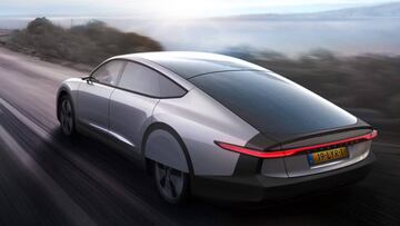 LightYear One, el primer coche solar cubierto de paneles que vale 118 000 euros