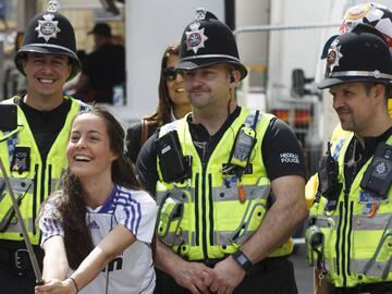 03/06/17  PARTIDO FINAL DE LA CHAMPIONS LEAGUE
 JUVENTUS - REAL MADRID
 SEGUIDORES AMBIENTE EN LAS CALLES DE CARDIFF