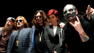 Ozzy Osbourne y su esposa, Sharon, con Butler de Black Sabbath, y Wylde y Taylo de Slipknot.