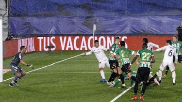Neither Elleray nor VAR can dampen LaLiga's hot title race