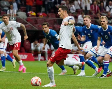 Barcelona striker Robert Lewandowski: playing in MLS was “firmly in my mind”