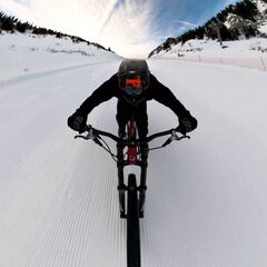 ¿Qué velocidad se puede alcanzar sobre nieve en bici?