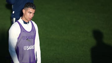 De la mano de Cristiano Ronaldo, Portugal busca dar un paso más hacia el Mundial 2026, liderando a los suyos ante Irlanda. EFE/EPA/RODRIGO ANTUNES