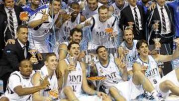 <b>PRIMER TÍTULO. </b>El Madrid ganó al Barça para lograr la Supercopa.