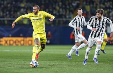 Etienne Capoue y Manuel Locatelli.