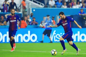 Messi opens the scoring after just three minutes. 0-1.