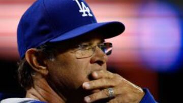 Don Mattingly deja el banquillo de los Dodgers tras no ser capaz de avanzar en los playoffs y hacerse con el t&iacute;tulo.