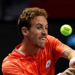 Carballés gana a Galán para meterse en la segunda ronda