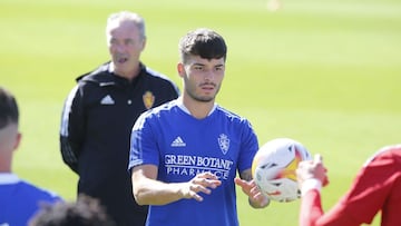 Llu&iacute;s L&oacute;pez, en su primer entrenamiento con el Real Zaragoza.