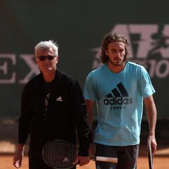 Tsitsipas confirma el regreso con su padre