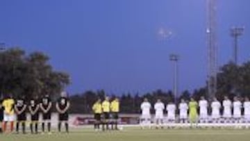 Partido entre los veteranos del Real Madrid y la Fundaci&oacute;n Ram&oacute;n Grosso.