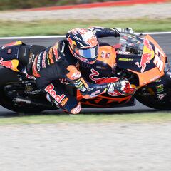 Acosta pasa de último a primero muy sobrado