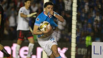 Cruz Azul's Uruguayan midfielder #15 Ignacio Rivero celebrates after scoring a goal during the quarterfinal second-leg football match of the Liga MX Apertura tournament between Cruz Azul and Tijuana at the Ciudad de los Deportes in Mexico City on November 30, 2024. (Photo by Victor Cruz / AFP)