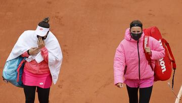 El clima en Par¨ªs causa estragos y Azarenka se va de la pista: "Esto es rid¨ªculo, tengo fr¨ªo"