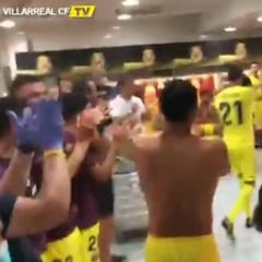 Si sobre el césped emocionó, en el vestuario fue para llorar: el recibimiento a Bruno Soriano