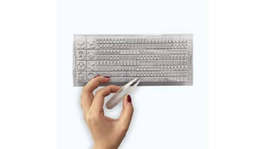 Este marcador de ropa y libros es el accesorio perfecto para preparar la vuelta al colegio