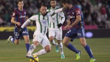 Sevilla y Real pretenden a Ghilas