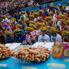 Así nació la tradición de comer hot dogs el 4 de julio en Estados Unidos