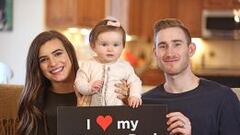 Gordon Hayward junto a su mujer y su hija.