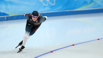 Claudia Pechstein becomes oldest female Winter Olympian at 49