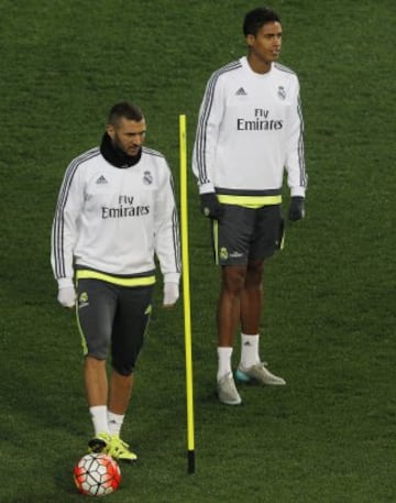 Benzema y Varane.