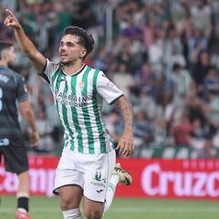 Kevin Medina: “El míster me dijo que llegase al segundo palo”