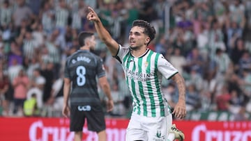 Kevin Medina celebra su primer gol oficial con el Córdoba