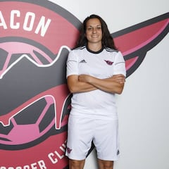 Kaci, experiencia y trabajo en la medular del Tacon