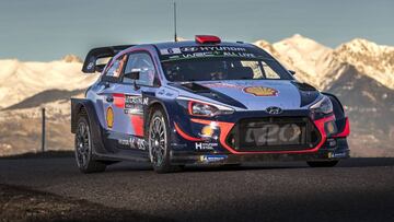 Dani Sordo con el Hyundai en Montecarlo.