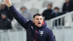 Sagnol grita durante el partido entre Girondins y Ajaccio. 