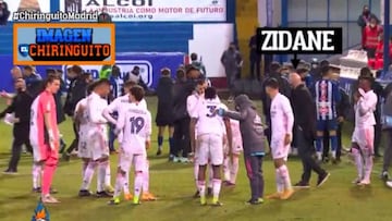 Zinedine Zidane no reunió a sus jugadores antes de la prórroga para darles instrucciones.