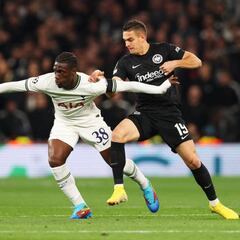 Davinson y Borré suman minutos en triunfo de Tottenham