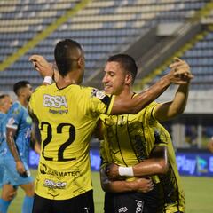 Alianza golea a Jaguares y amenaza a Once Caldas y Cali