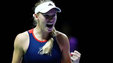 Wozniacki derrota a Kvitova y sigue con opciones intactas