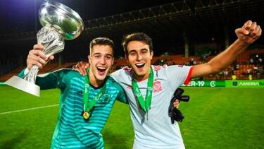 Los hermanos Tenas, en el Atlético y en el Barcelona, son los gemelos de Segunda B