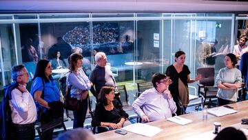 02.11.2022 (DVD-1131) Visita de un grupo de suscriptores a la redacción de EL PAÍS y encuentro con el equipo de PRISA Audio. © Alex Onciu