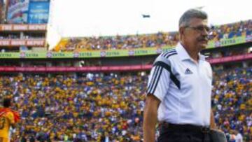 Ricardo Ferretti en el Estadio Universitario de la UANL