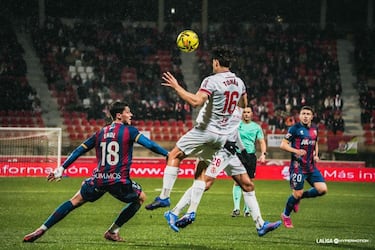 Llevaba unas jornadas sin marcar y ante la Cultural se quitó el mal sabor de boca, anotando el tanto que ponía el momentáneo 0-1. Un gol de jugada personal, tras una gran conducción y gran definición.