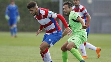 Andrés García firma por dos temporada con el Mirandés