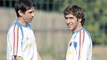 <B>EL DEBATE</B>. Raúl parece que será fijo en el once inicial, pero Valerón seguro que tiene oportunidades.