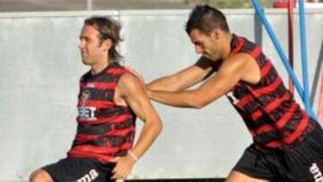 Capel dice que luchará "de forma sana" con Perotti por la titularidad