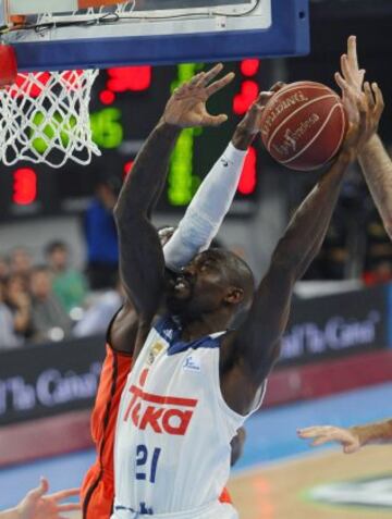 Real Madrid pivot Othello Hunter