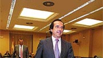 <B>POLÍTICA.</B> El miércoles acudió al Congreso y ayer al Senado.