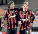 Ronaldinho, Pato e Inzaghi, trío atacante de un Milán en crisis